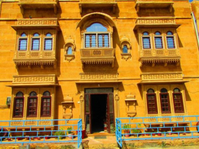 Hotel Couple House